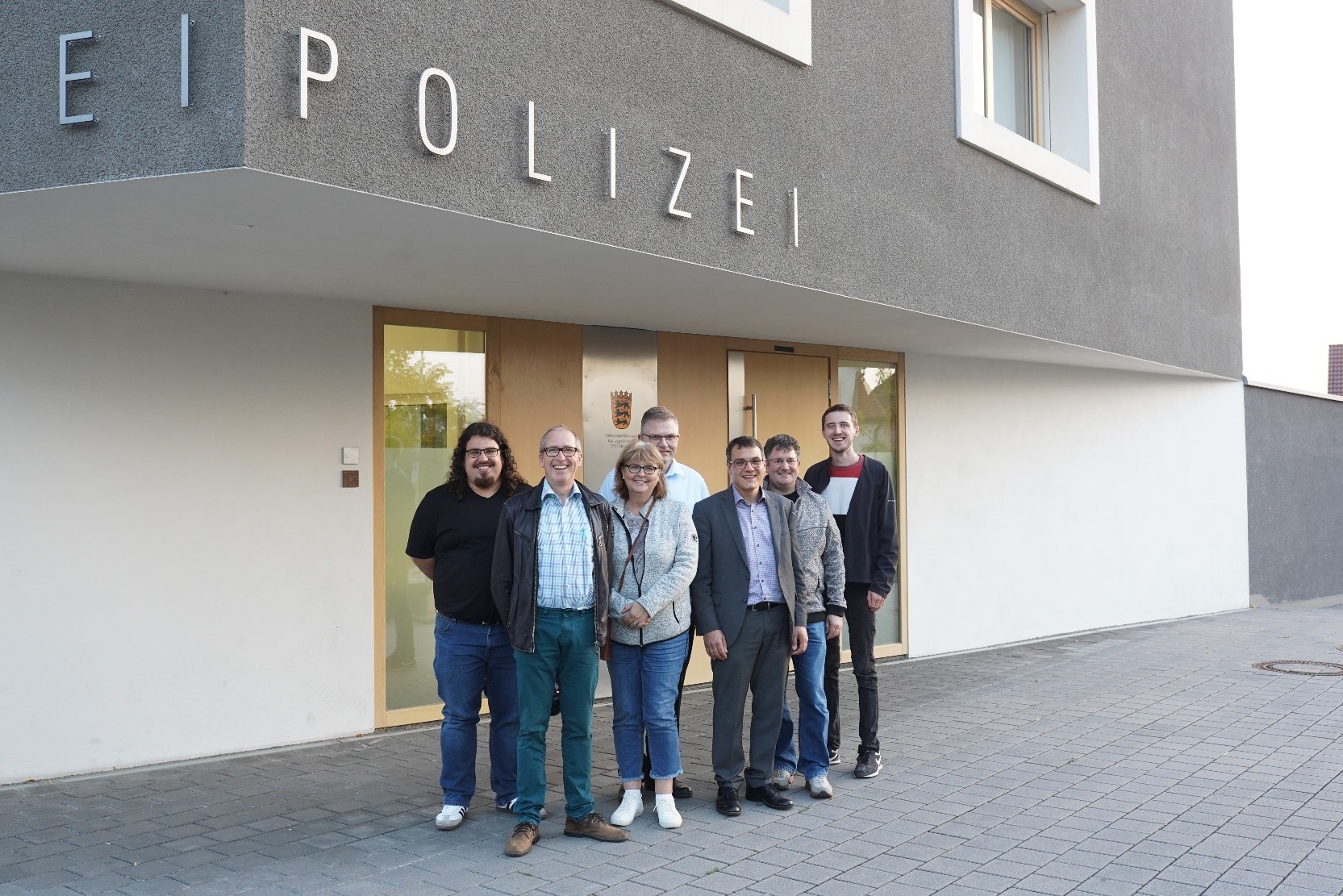 Eine Gruppe der Mssinger CDU vor dem Polizeiposten: Dennis Schmidt, Dr. Andreas Gammel, Kornelia Schnzlin, Eckhard Spanagel, Dirk Abel, Jochen Schelling, Benedikt Schweizer (v.l.n.r.)